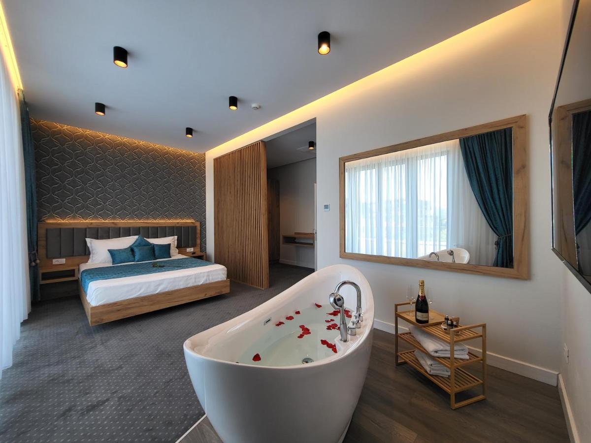 Hotel Excellence บูคาเรสต์ ภายนอก รูปภาพ