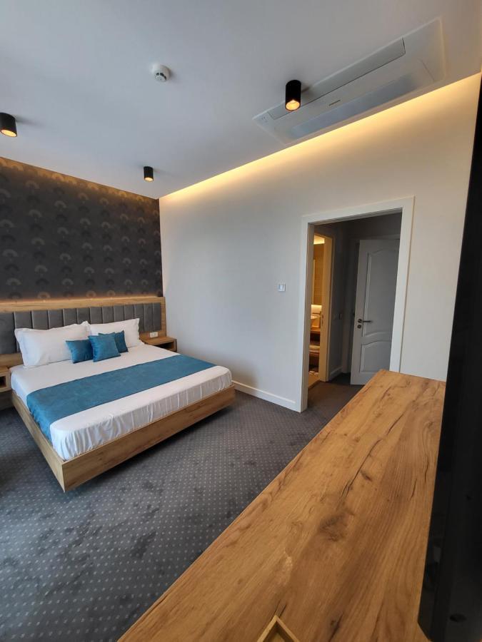 Hotel Excellence บูคาเรสต์ ภายนอก รูปภาพ