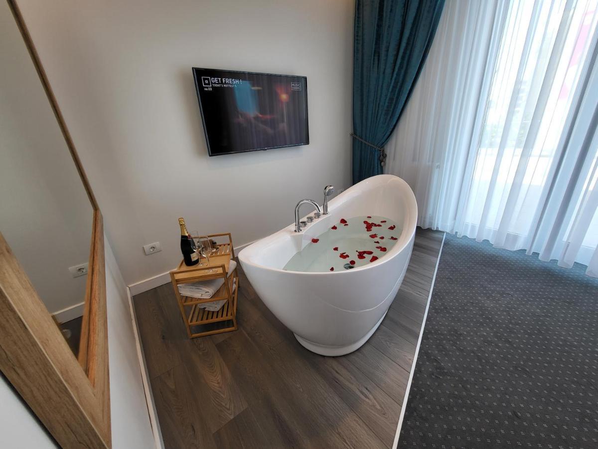 Hotel Excellence บูคาเรสต์ ภายนอก รูปภาพ