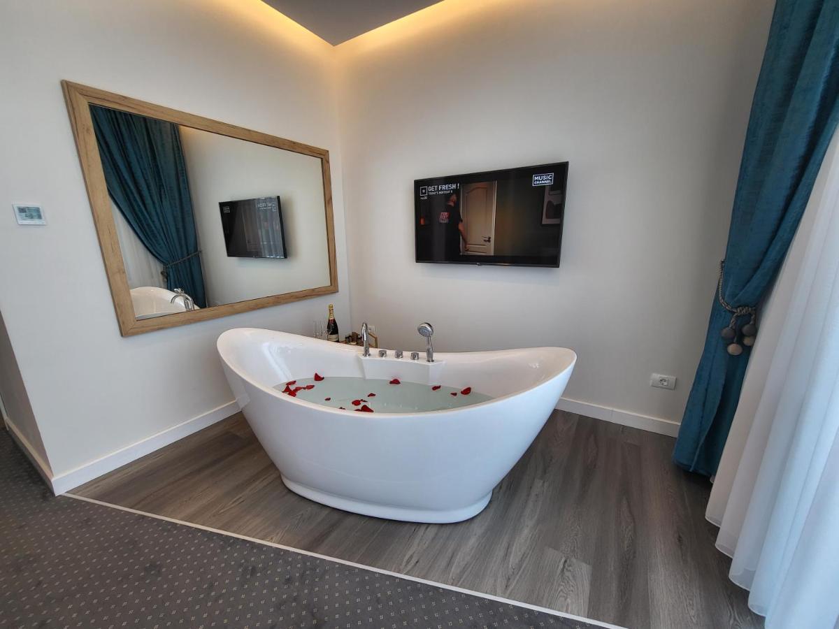Hotel Excellence บูคาเรสต์ ภายนอก รูปภาพ